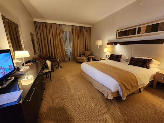 Hotel El Aurassi Isly Kültér fotó